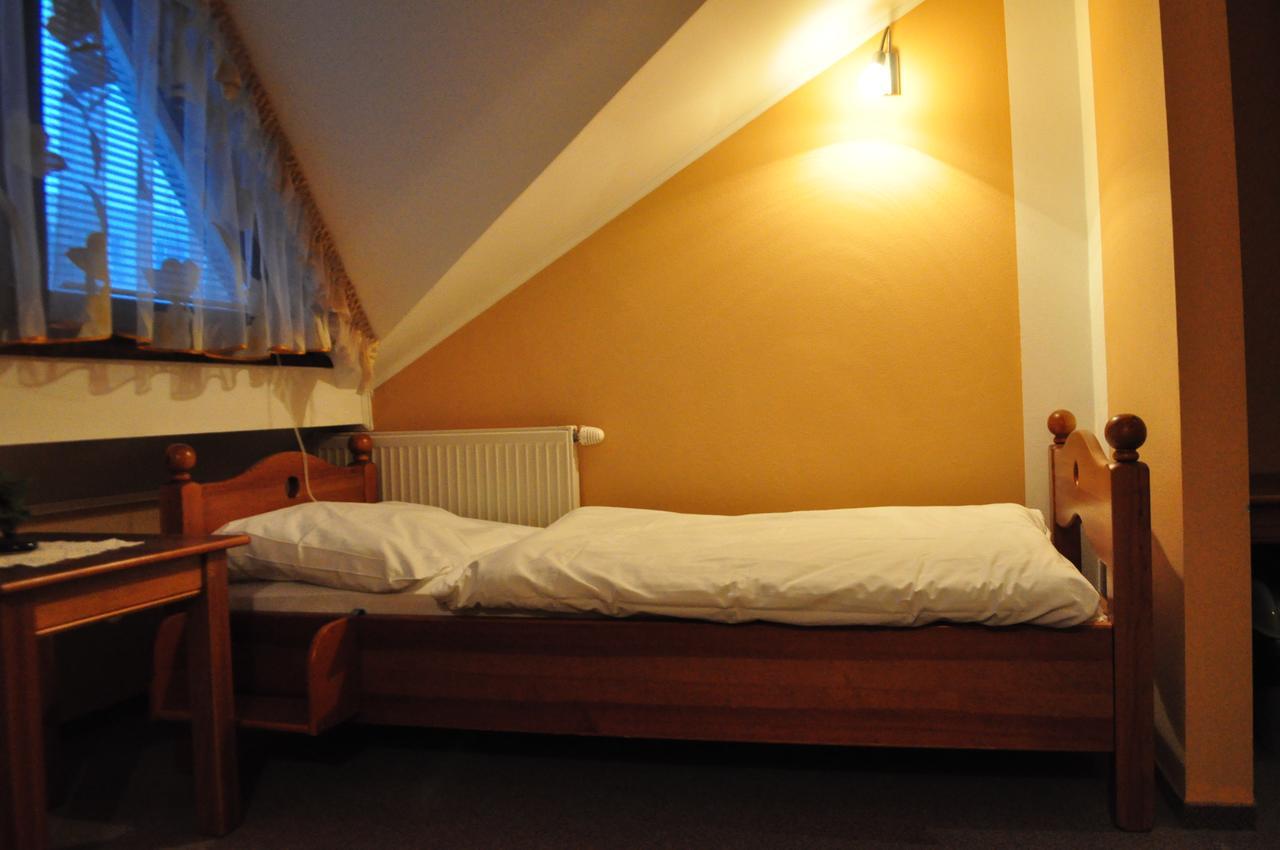 Hotel Mladost Lipany 外观 照片