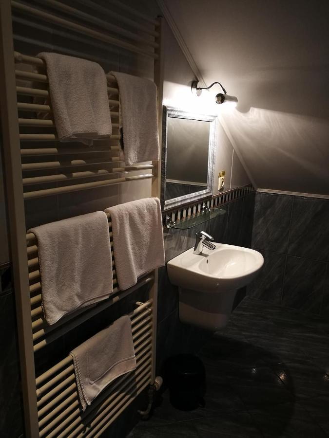 Hotel Mladost Lipany 外观 照片