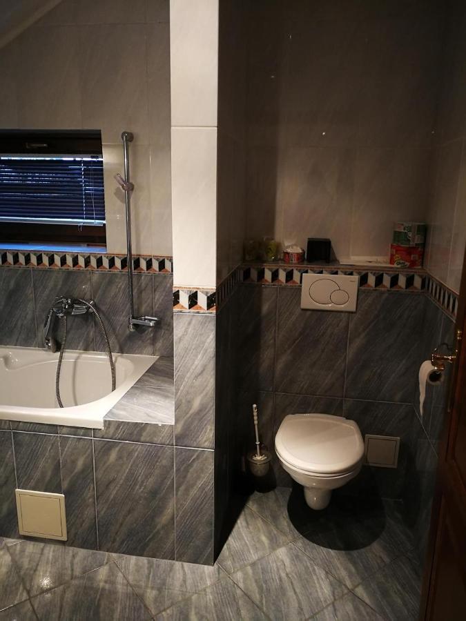 Hotel Mladost Lipany 外观 照片