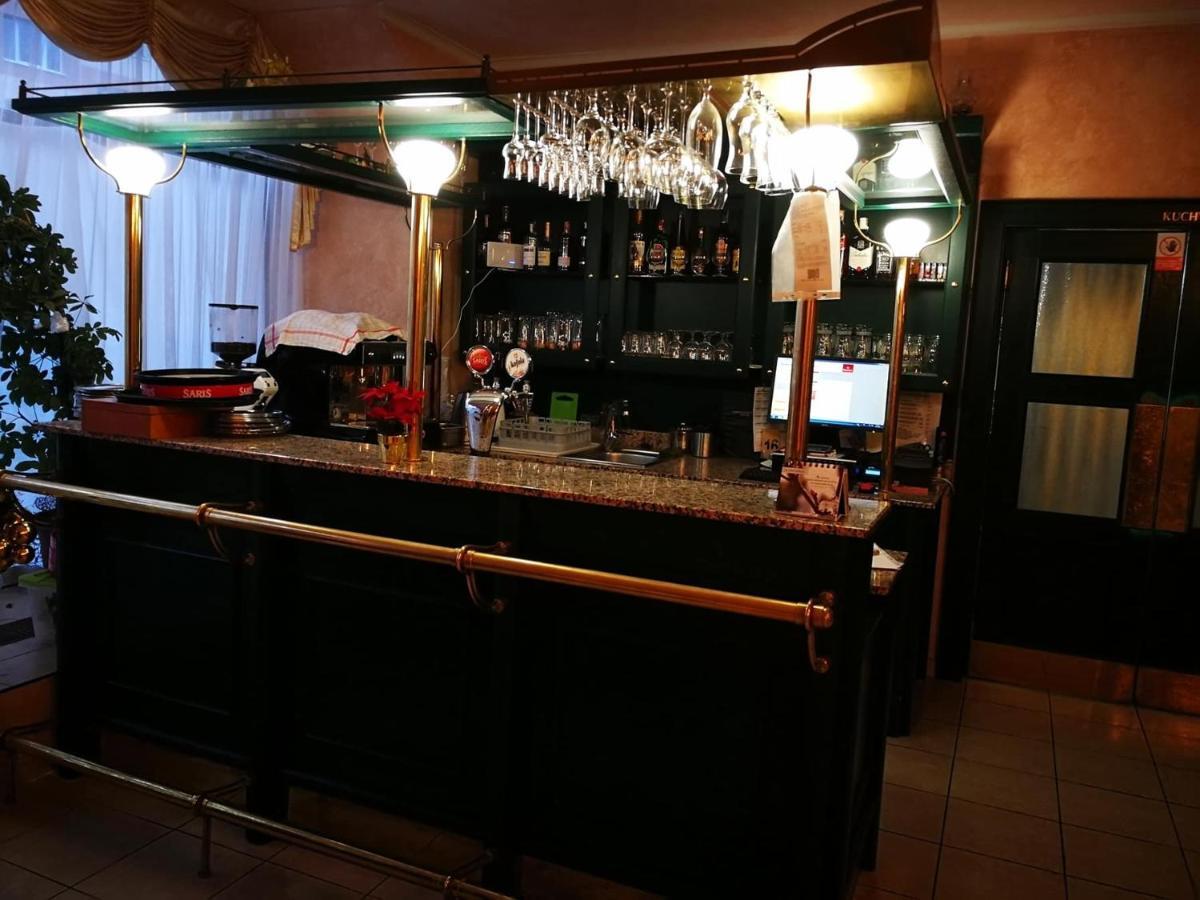 Hotel Mladost Lipany 外观 照片